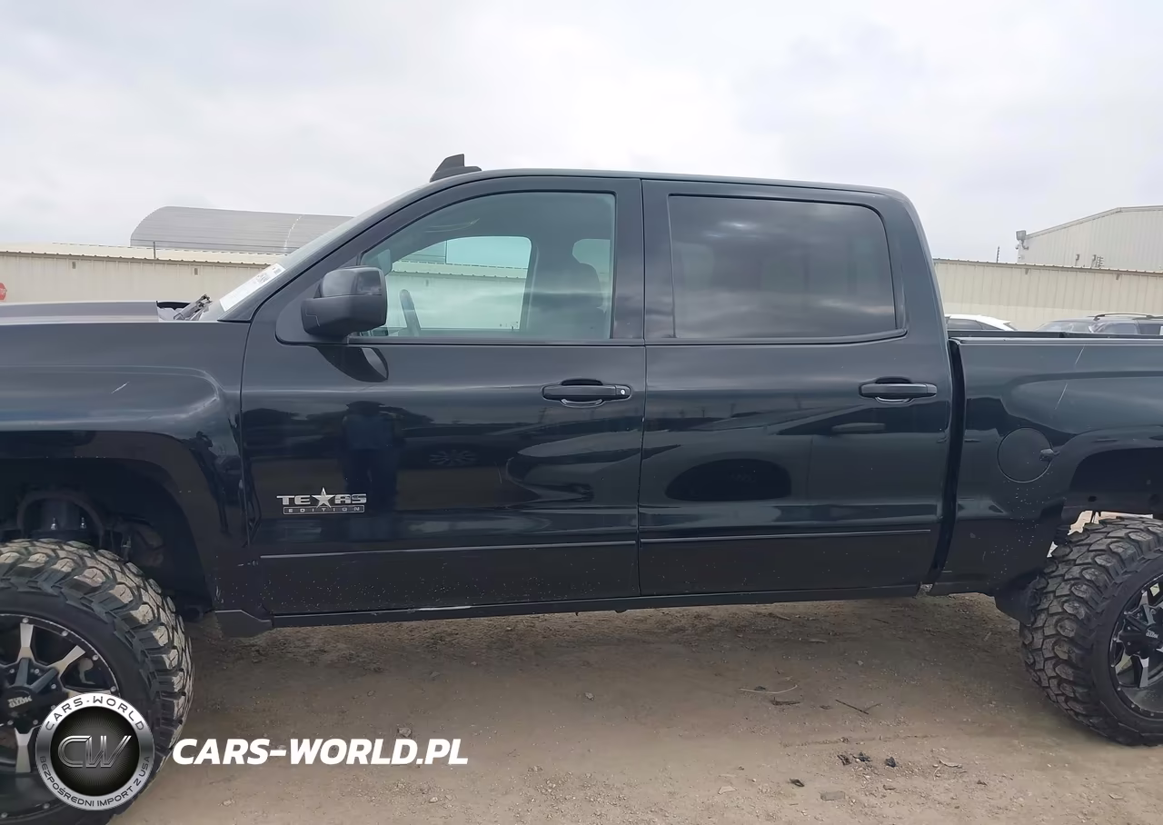2018 Chevrolet Silverado 1500 2Lt VIN:3GCUKREC5JG370375 - 14