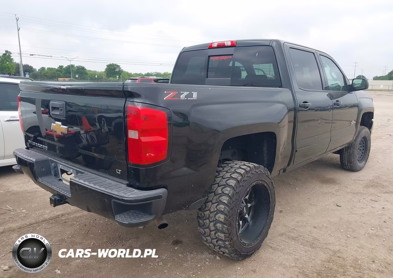 2018 Chevrolet Silverado 1500 2Lt VIN:3GCUKREC5JG370375 - 4