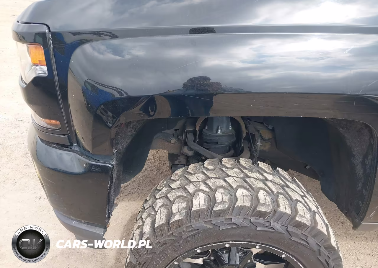 2018 Chevrolet Silverado 1500 2Lt VIN:3GCUKREC5JG370375 - 6