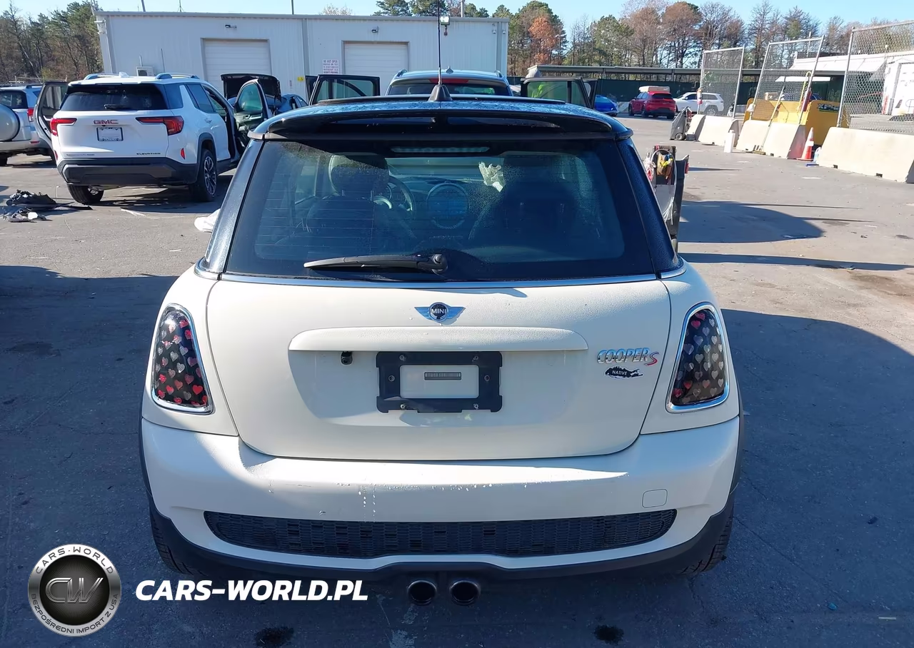 2010 Mini Cooper S VIN:WMWMF7C5XATW89686 - 16
