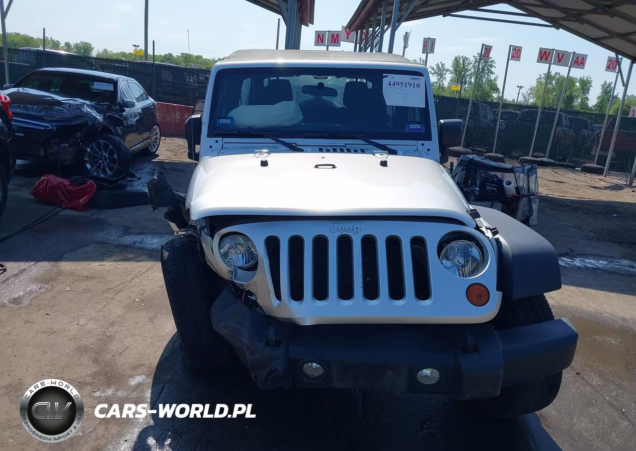 2012 Jeep Wrangler Unlimited Sport VIN:1C4BJWDG5CL178781 - 13
