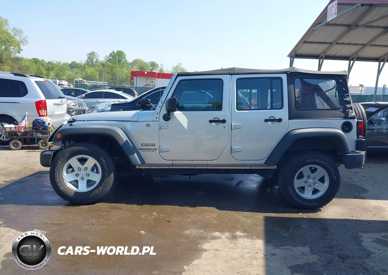 2012 Jeep Wrangler Unlimited Sport VIN:1C4BJWDG5CL178781 - 15