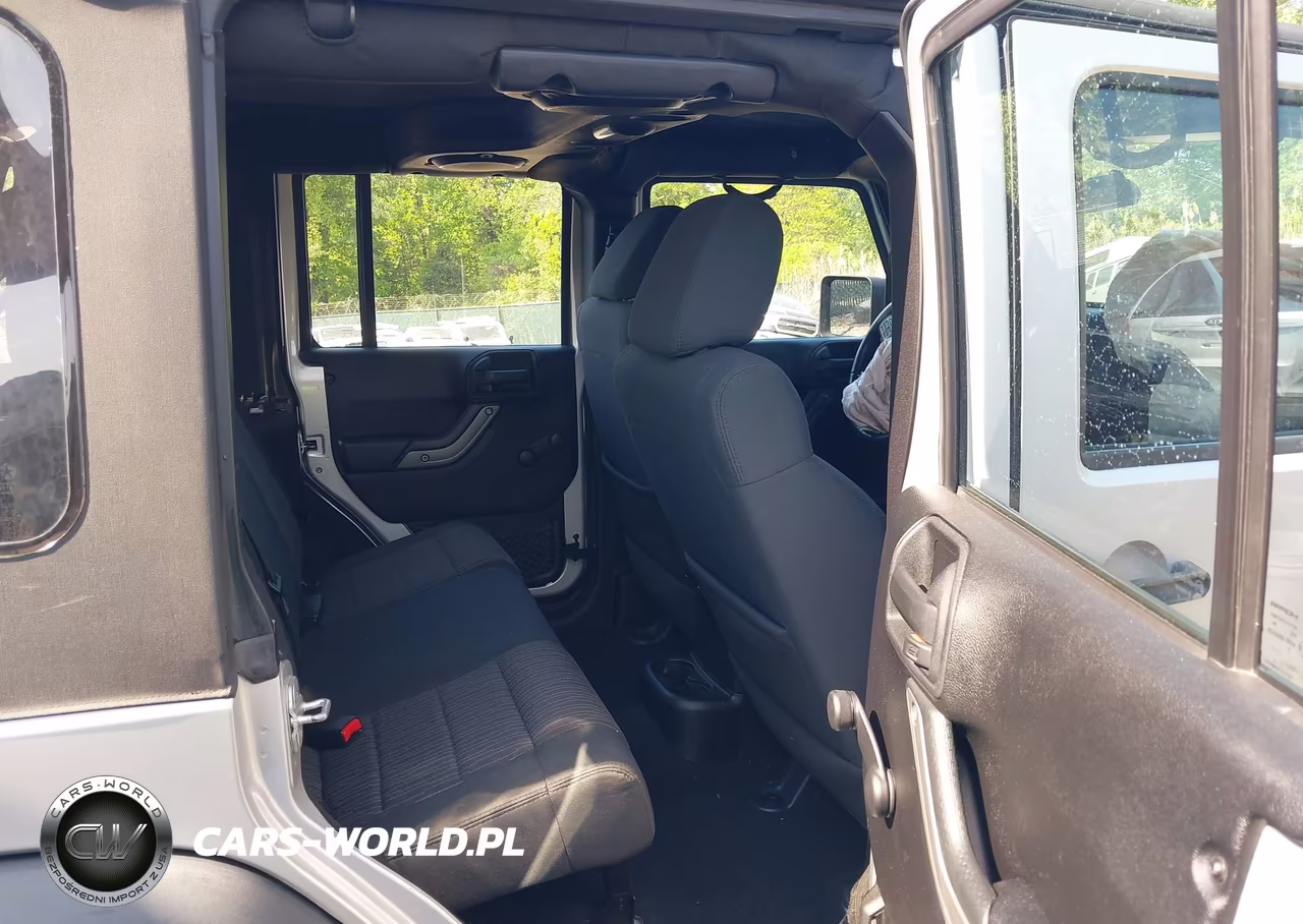 2012 Jeep Wrangler Unlimited Sport VIN:1C4BJWDG5CL178781 - 8