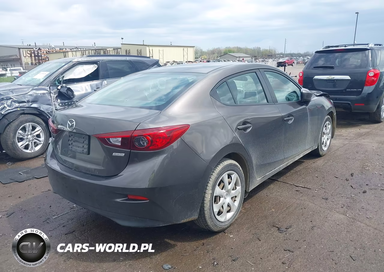 2015 Mazda Mazda3 I Sport VIN:3MZBM1U79FM235526 - 4