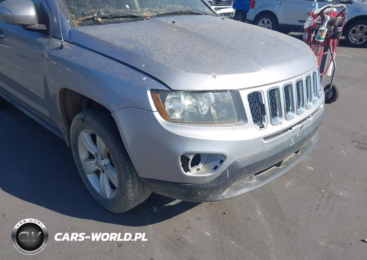 2015 Jeep Compass Latitude VIN:1C4NJDEB4FD218464 - 12