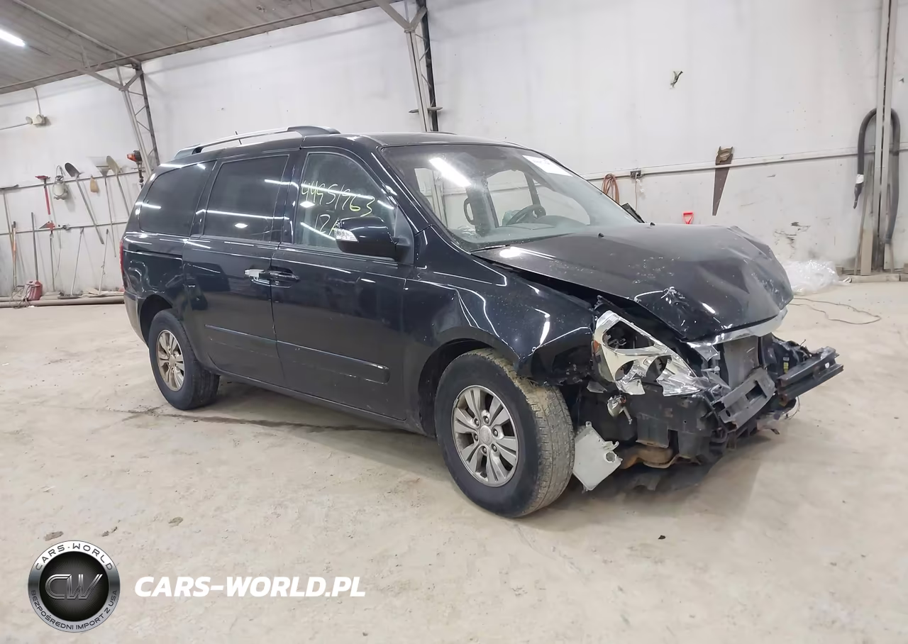 2012 Kia Sedona Lx