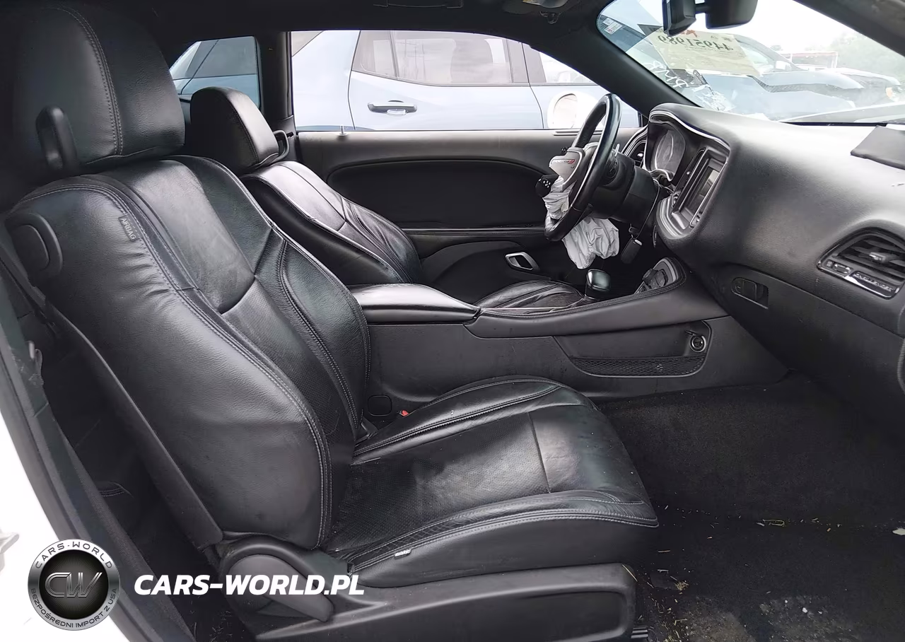 2018 Dodge Challenger Sxt VIN:2C3CDZAG8JH311064 - 5