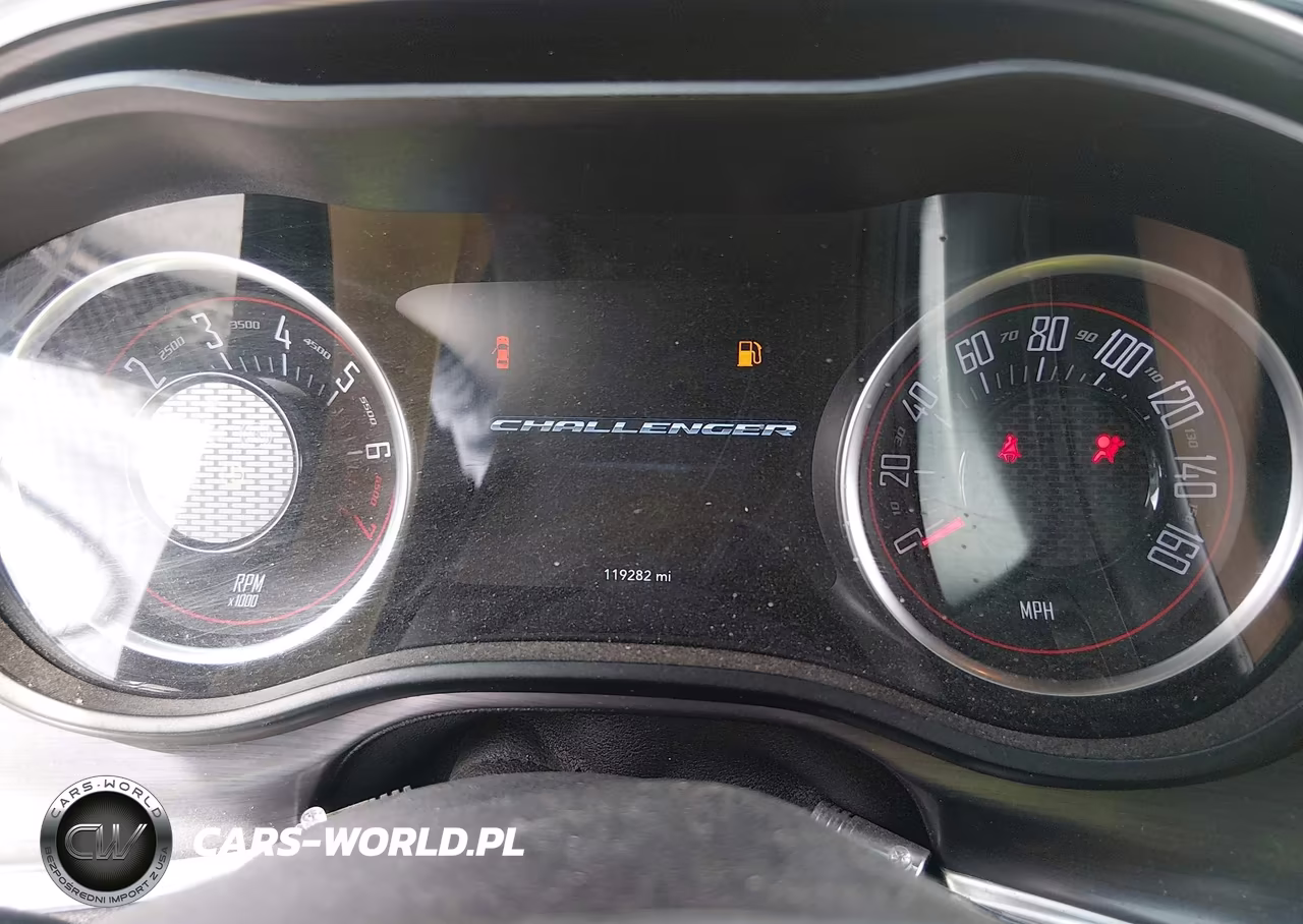 2018 Dodge Challenger Sxt VIN:2C3CDZAG8JH311064 - 7