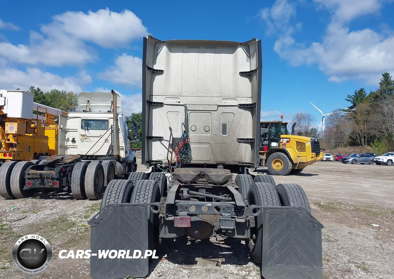 2019 International Lt VIN:3HSDZAPR2KN184599 - 19