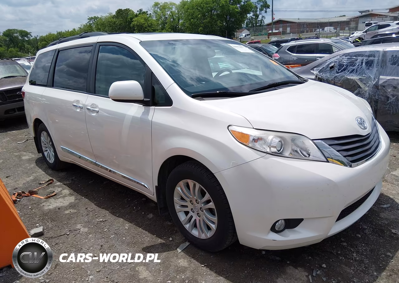 2017 Toyota Sienna Xle Premium 8 Passenger