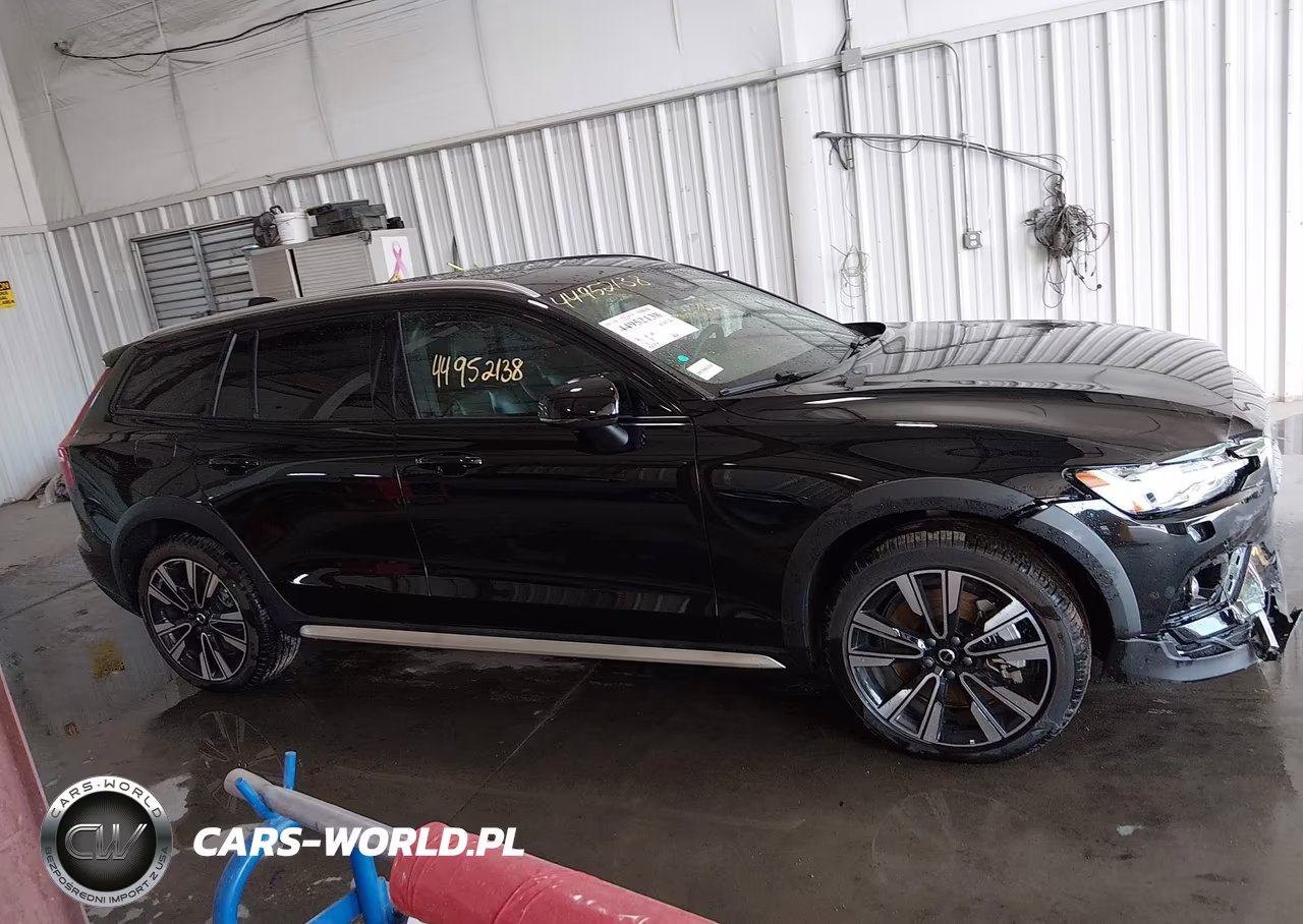 2025 Volvo V60 Cross Country Ultra, B5 Awd Gas (Mild Hybrid) VIN:YV4L12WL1S2148461 - 13