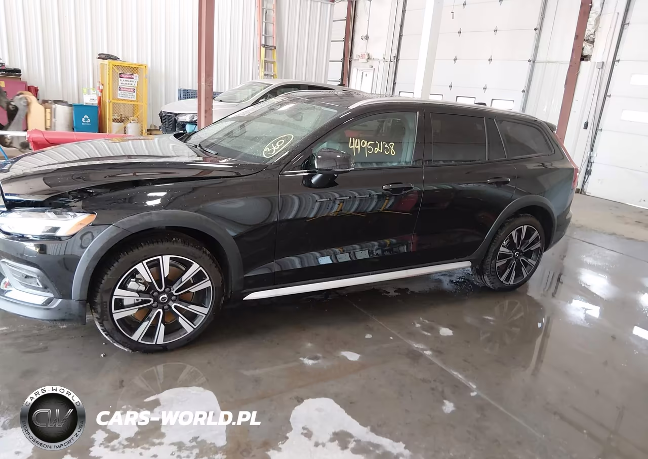 2025 Volvo V60 Cross Country Ultra, B5 Awd Gas (Mild Hybrid) VIN:YV4L12WL1S2148461 - 14