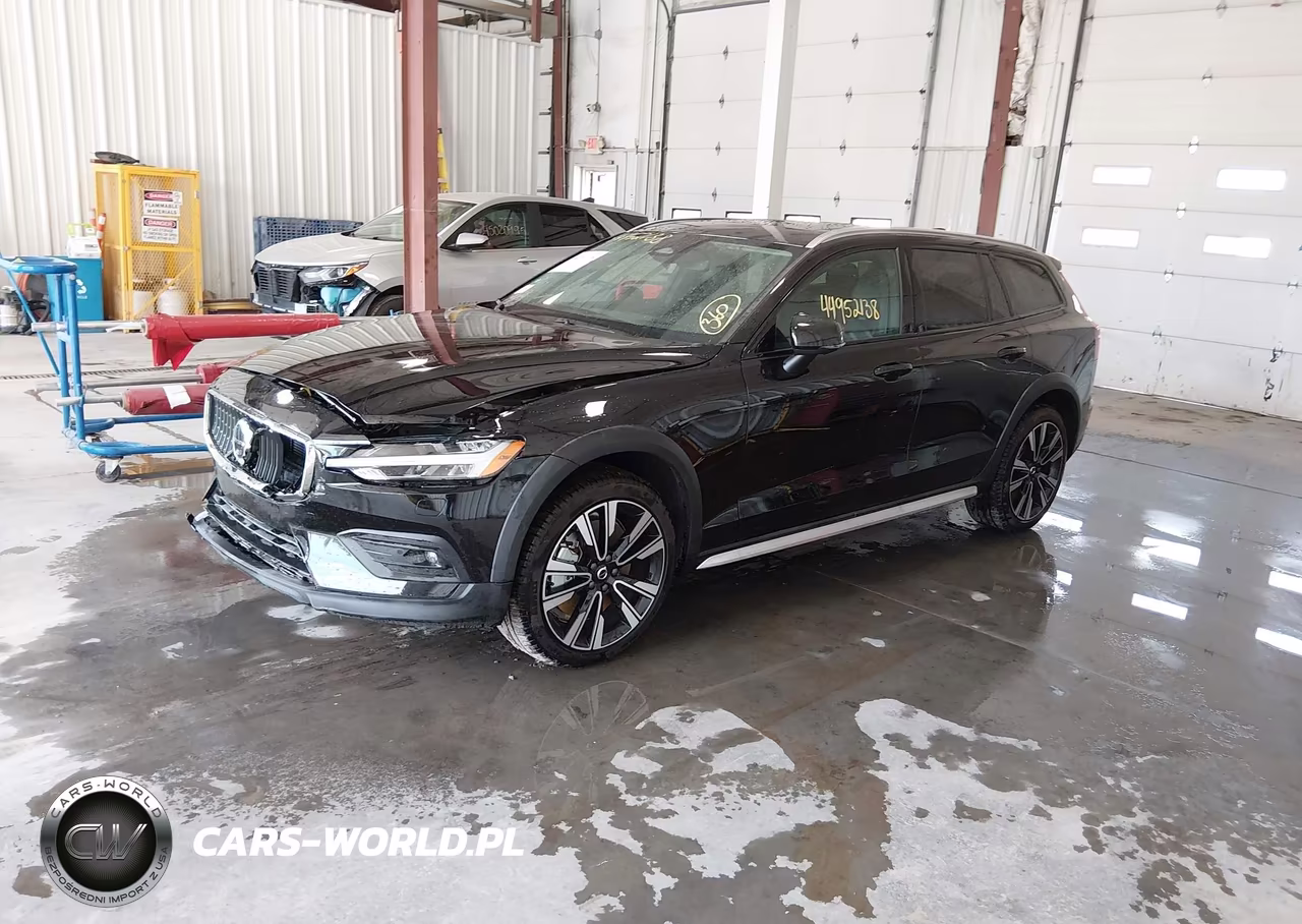 2025 Volvo V60 Cross Country Ultra, B5 Awd Gas (Mild Hybrid) VIN:YV4L12WL1S2148461 - 2