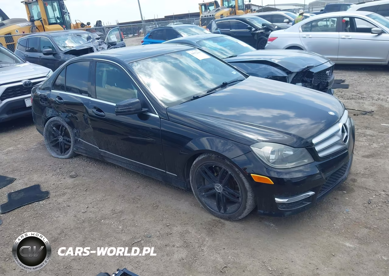 2013 Mercedes-Benz C 300 Sport 4Matic – zdjęcie 1 z 16