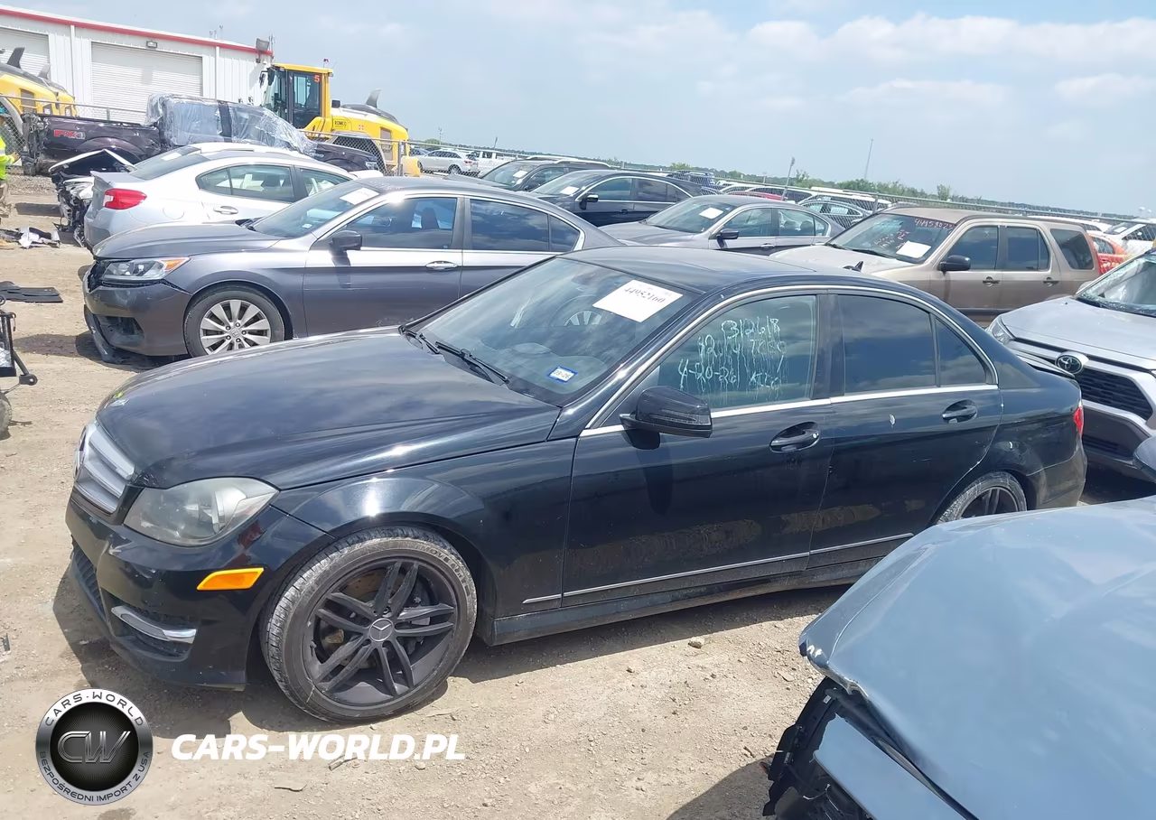 2013 Mercedes-Benz C 300 Sport 4Matic VIN:WDDGF8AB9DA859735 - 14