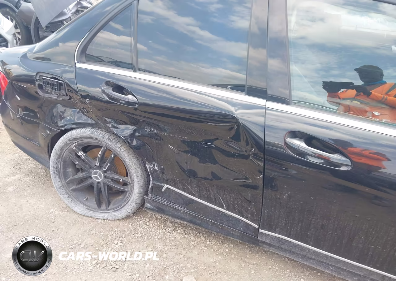 2013 Mercedes-Benz C 300 Sport 4Matic VIN:WDDGF8AB9DA859735 - 6