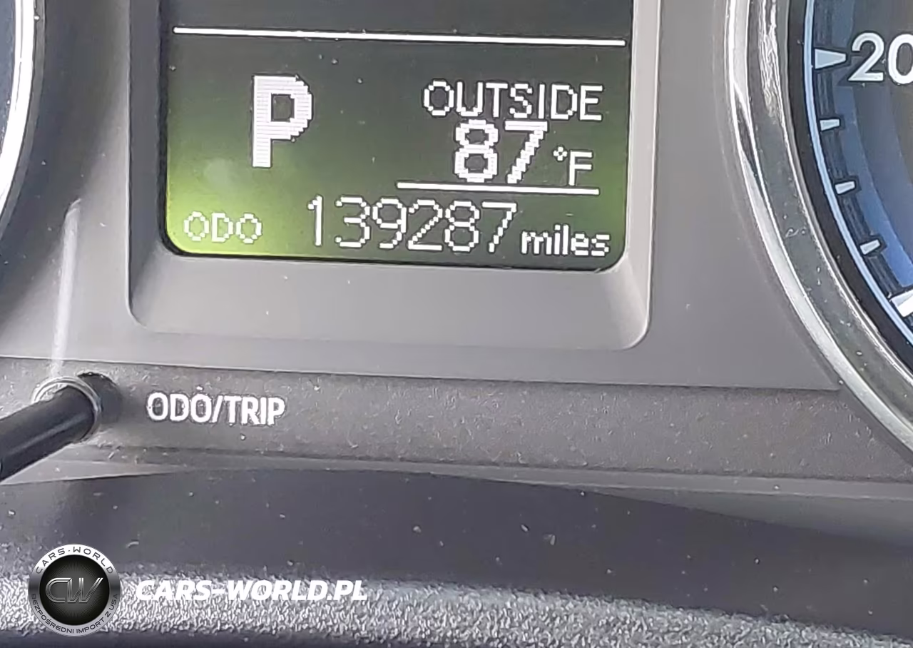 2018 Toyota Corolla Le VIN:2T1BURHE6JC003820 - 15