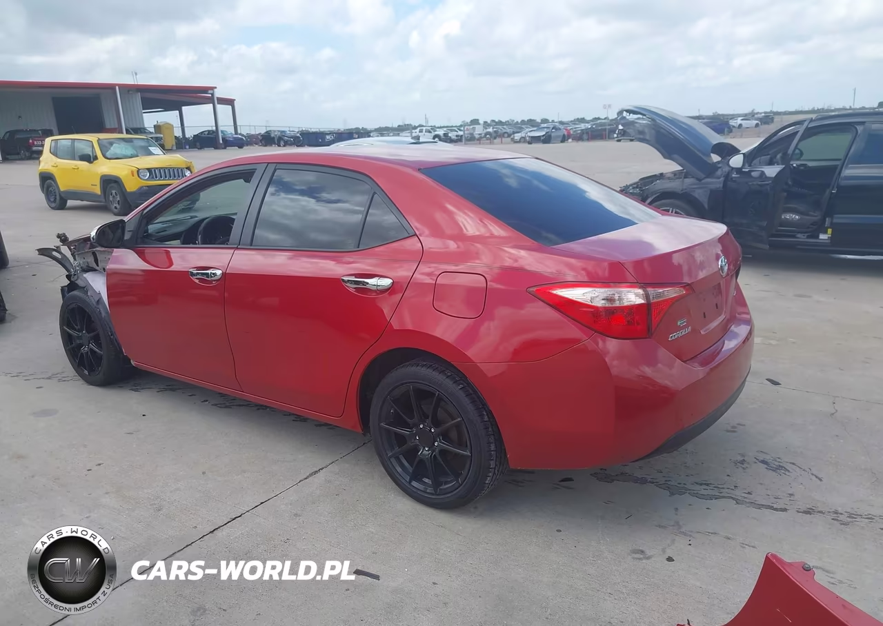 2018 Toyota Corolla Le VIN:2T1BURHE6JC003820 - 3