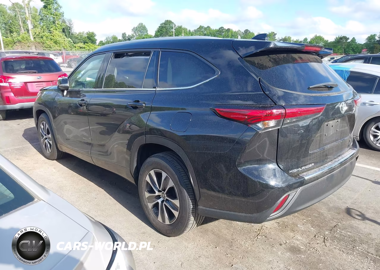 2022 Toyota Highlander Xle VIN:5TDGZRAH0NS139854 - 3