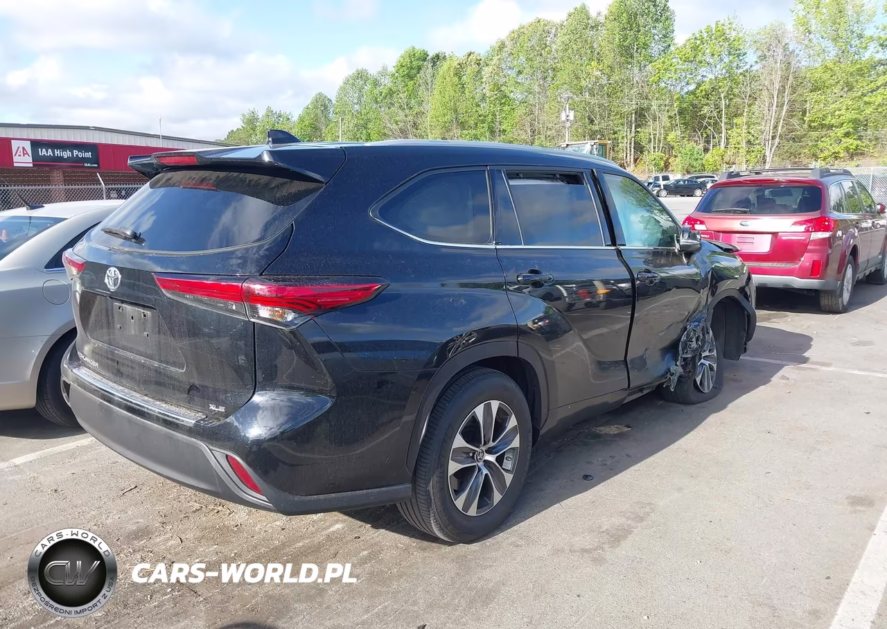 2022 Toyota Highlander Xle VIN:5TDGZRAH0NS139854 - 4
