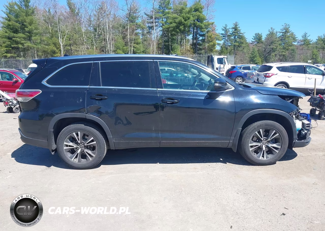 2016 Toyota Highlander Xle V6 VIN:5TDJKRFH3GS256270 - 13
