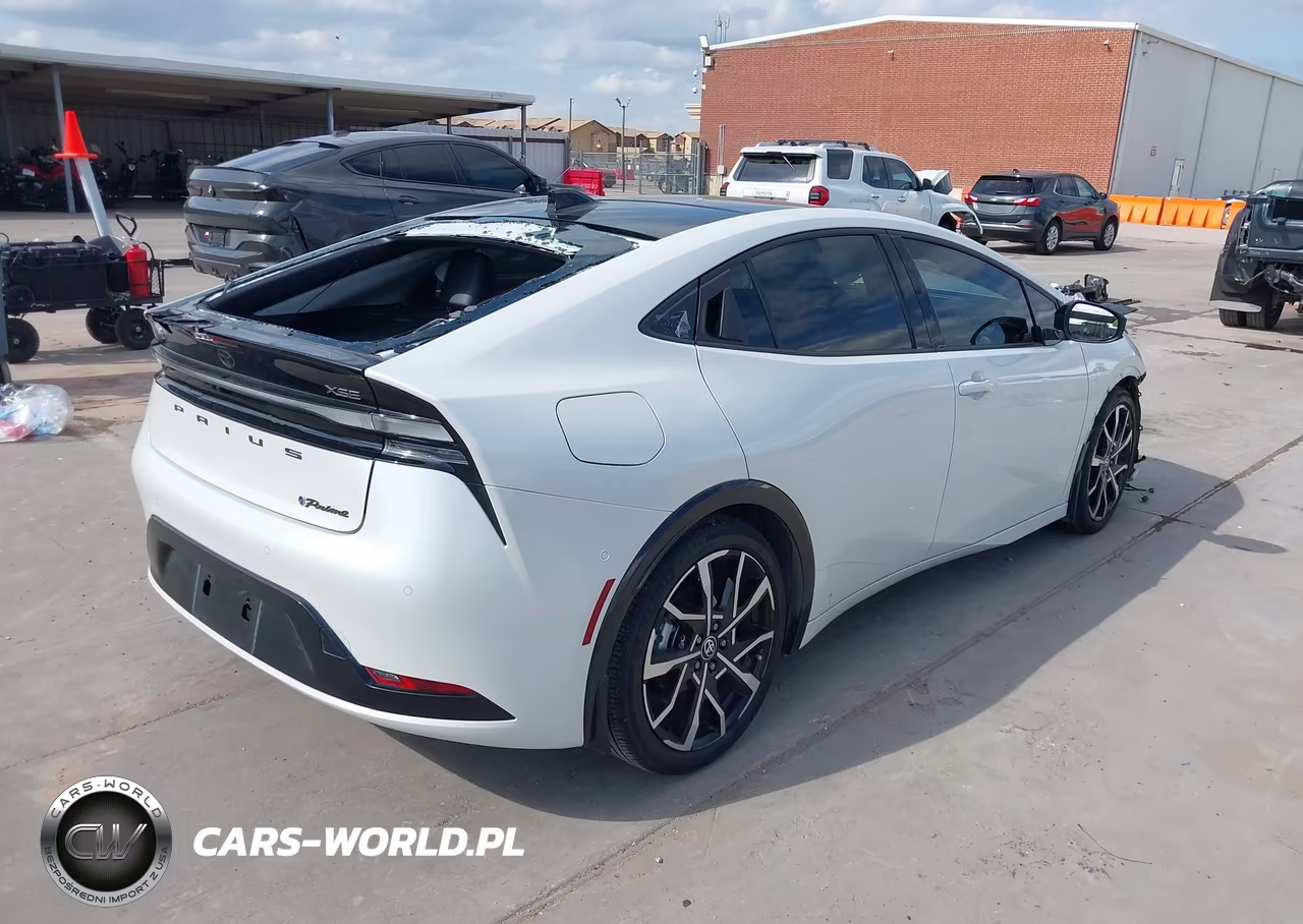 2024 Toyota Prius Prime Xse Premium VIN:JTDACACU1R3030863 - 4