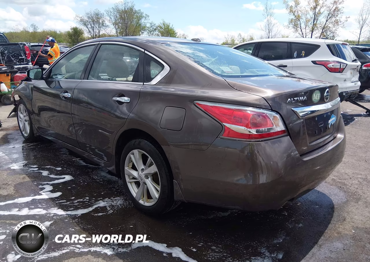2015 Nissan Altima 2.5 Sv VIN:1N4AL3AP4FC157682 - 3
