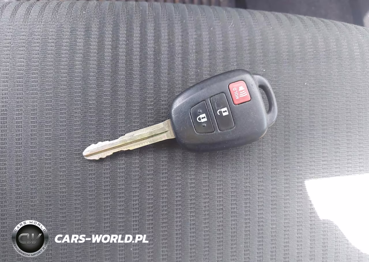 2018 Toyota Rav4 Le VIN:JTMZFREVXJJ201995 - 11