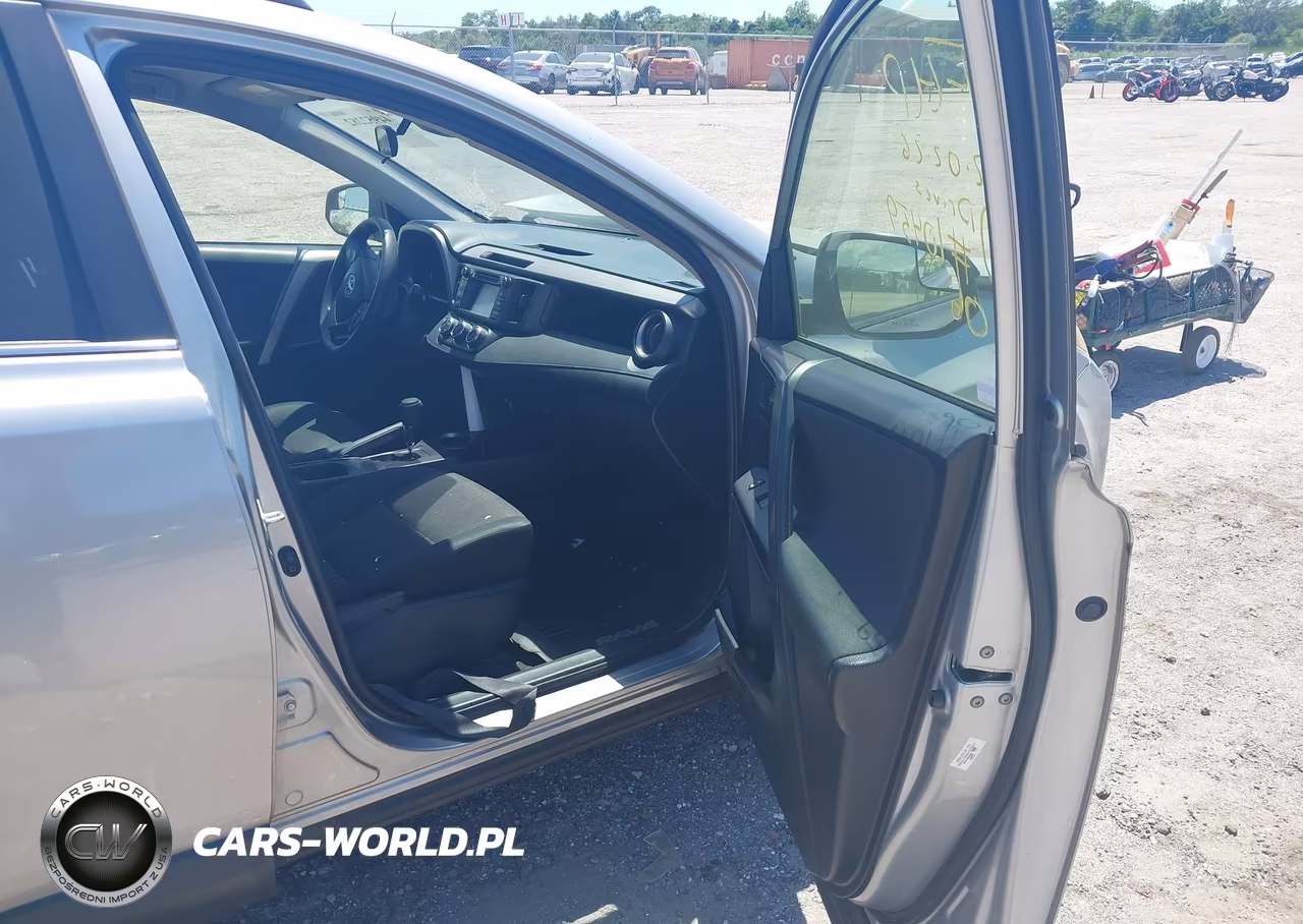 2018 Toyota Rav4 Le VIN:JTMZFREVXJJ201995 - 5