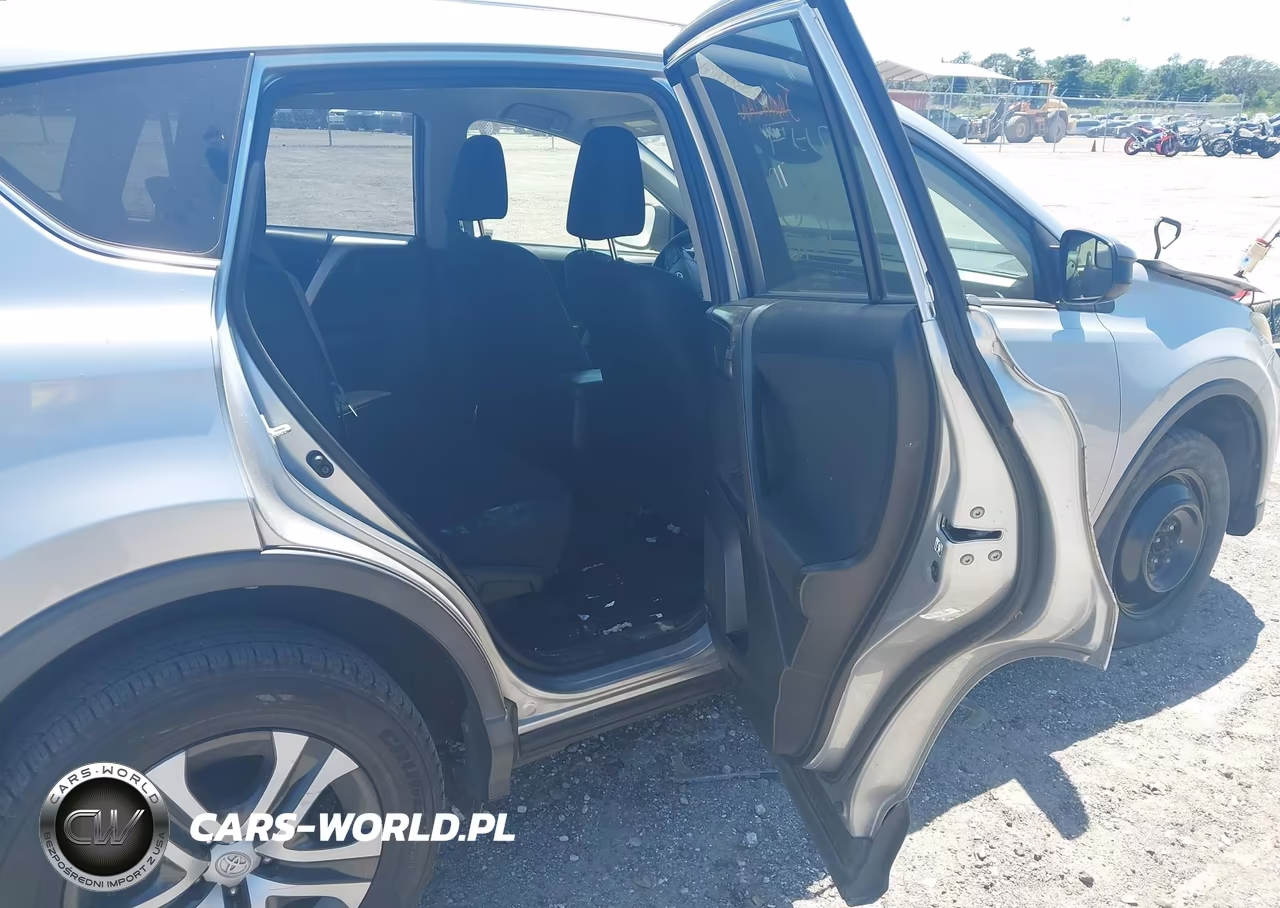 2018 Toyota Rav4 Le VIN:JTMZFREVXJJ201995 - 8