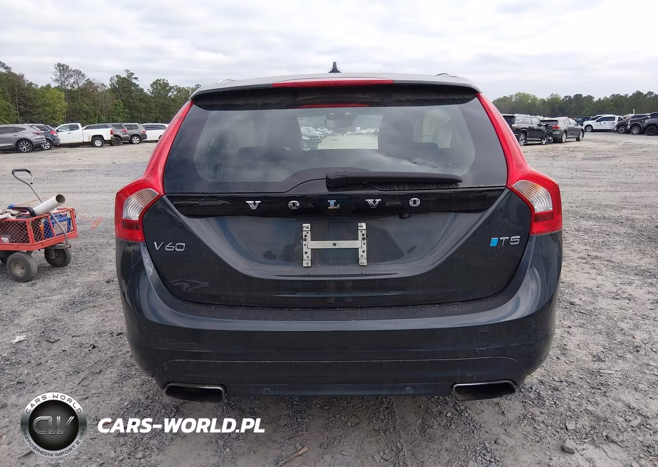 2015 Volvo V60 T5 Platinum VIN:YV140MEM6F1220602 - 16