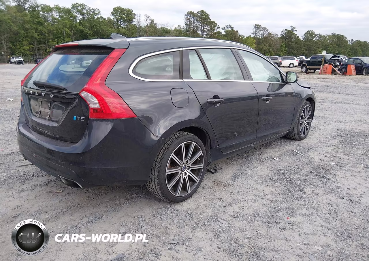 2015 Volvo V60 T5 Platinum VIN:YV140MEM6F1220602 - 4