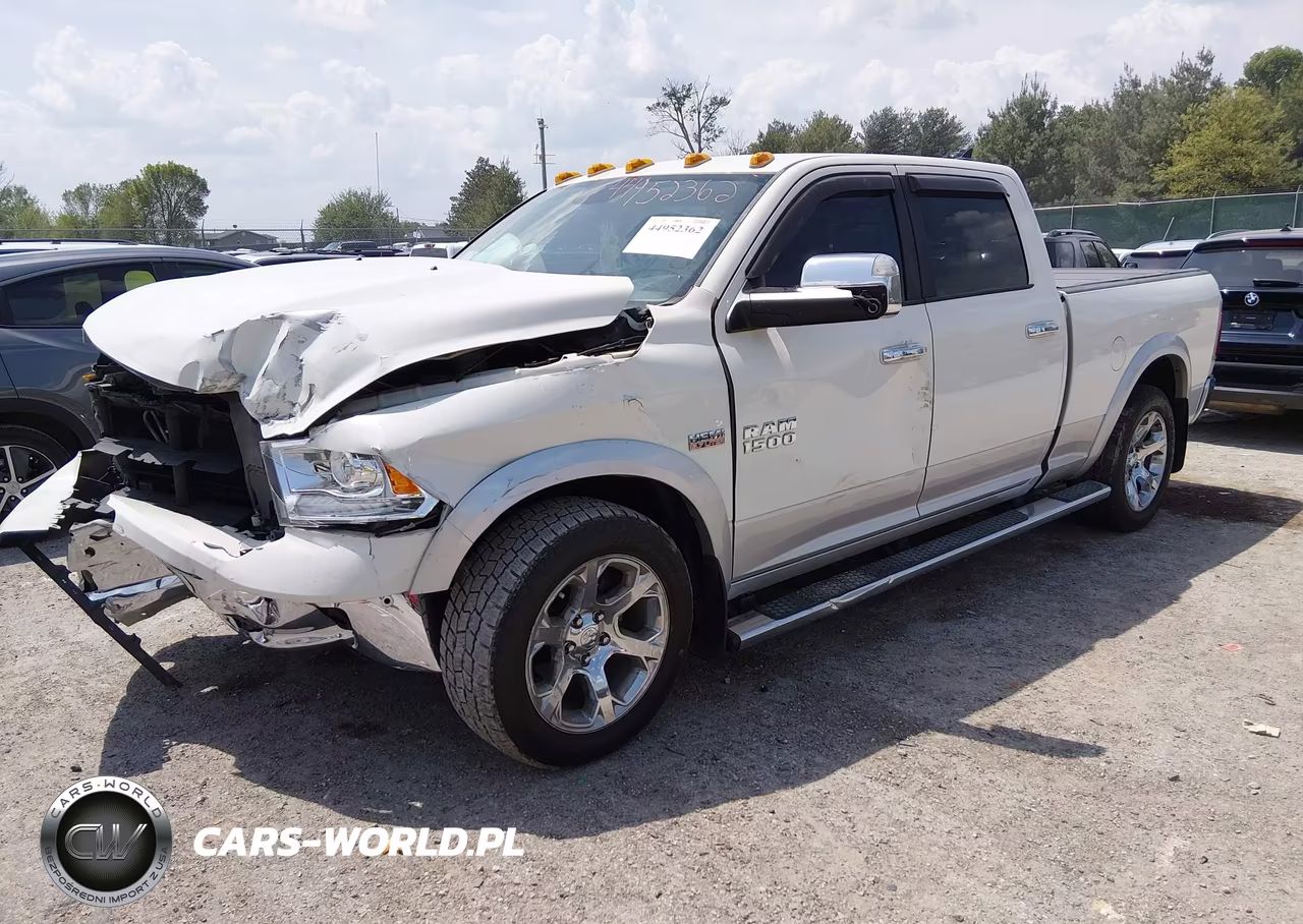 2017 Ram 1500 Laramie 4X2 6'4 Box VIN:1C6RR6VT2HS620987 - 2