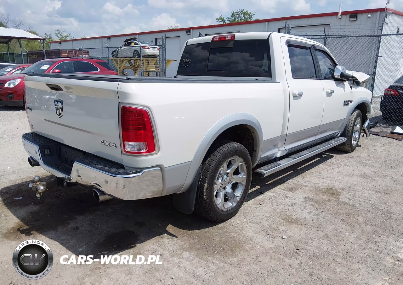 2017 Ram 1500 Laramie 4X2 6'4 Box VIN:1C6RR6VT2HS620987 - 4
