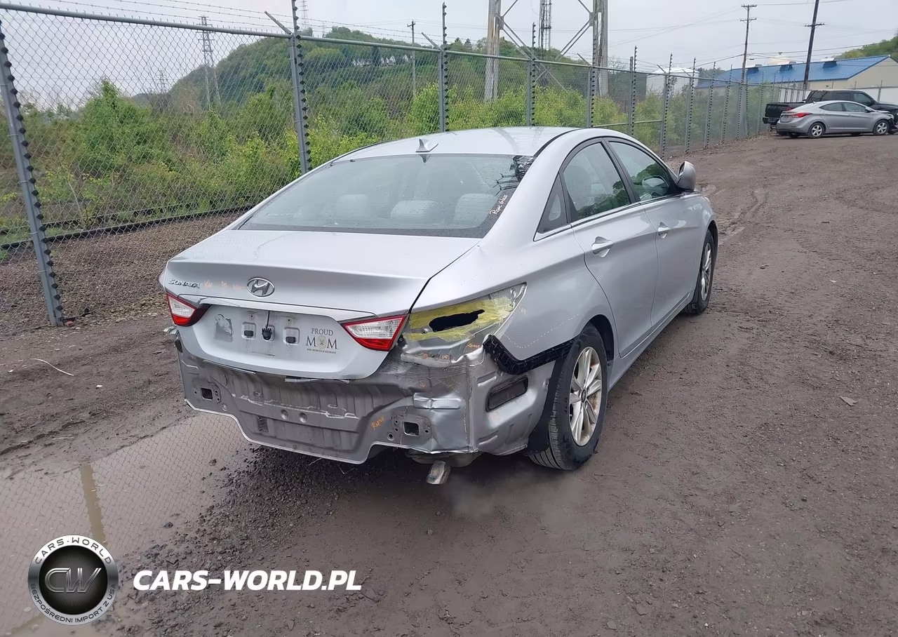 2013 Hyundai Sonata Gls VIN:5NPEB4AC9DH635713 - 4