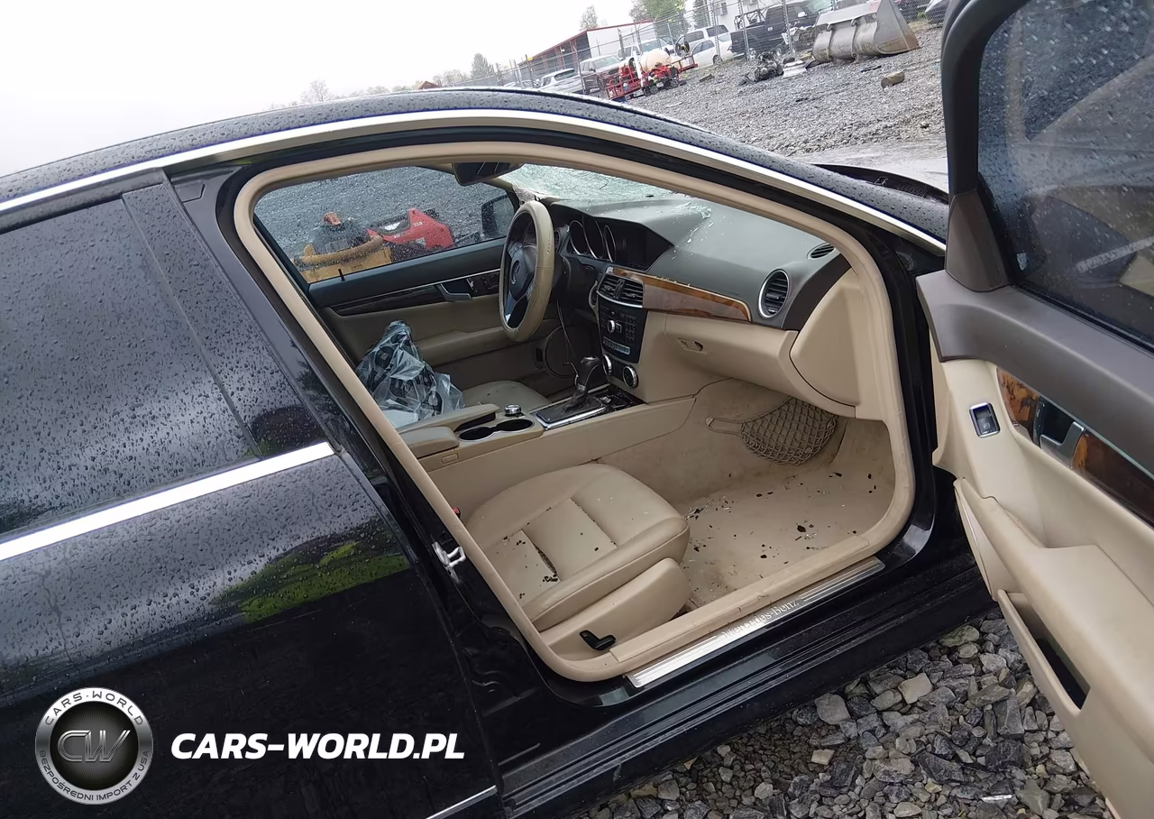 2012 Mercedes-Benz C 300 Luxury 4Matic-Sport 4Matic VIN:WDDGF8BBXCA642269 - 5