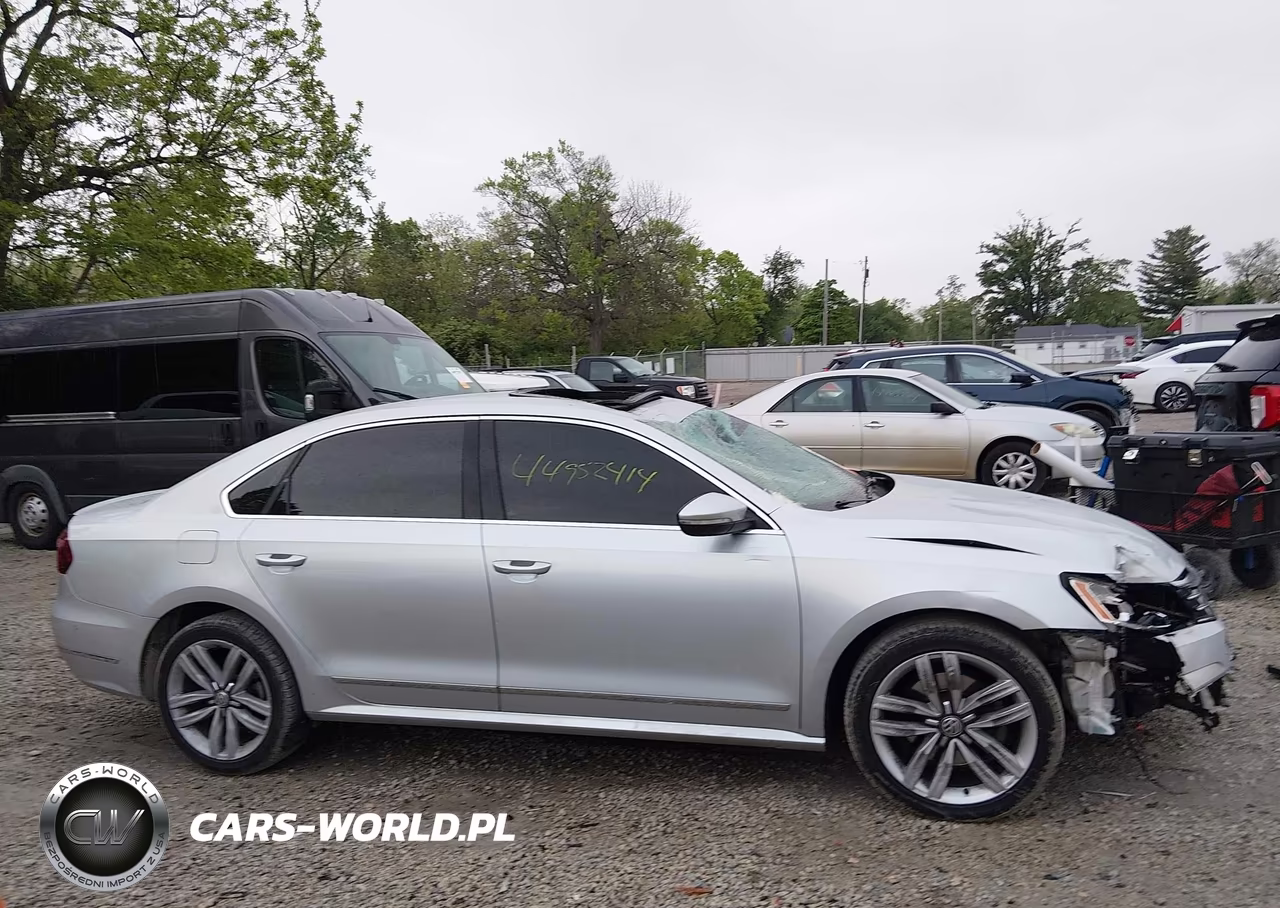 2017 Volkswagen Passat V6 Sel Premium VIN:1VWCM7A30HC060919 - 14