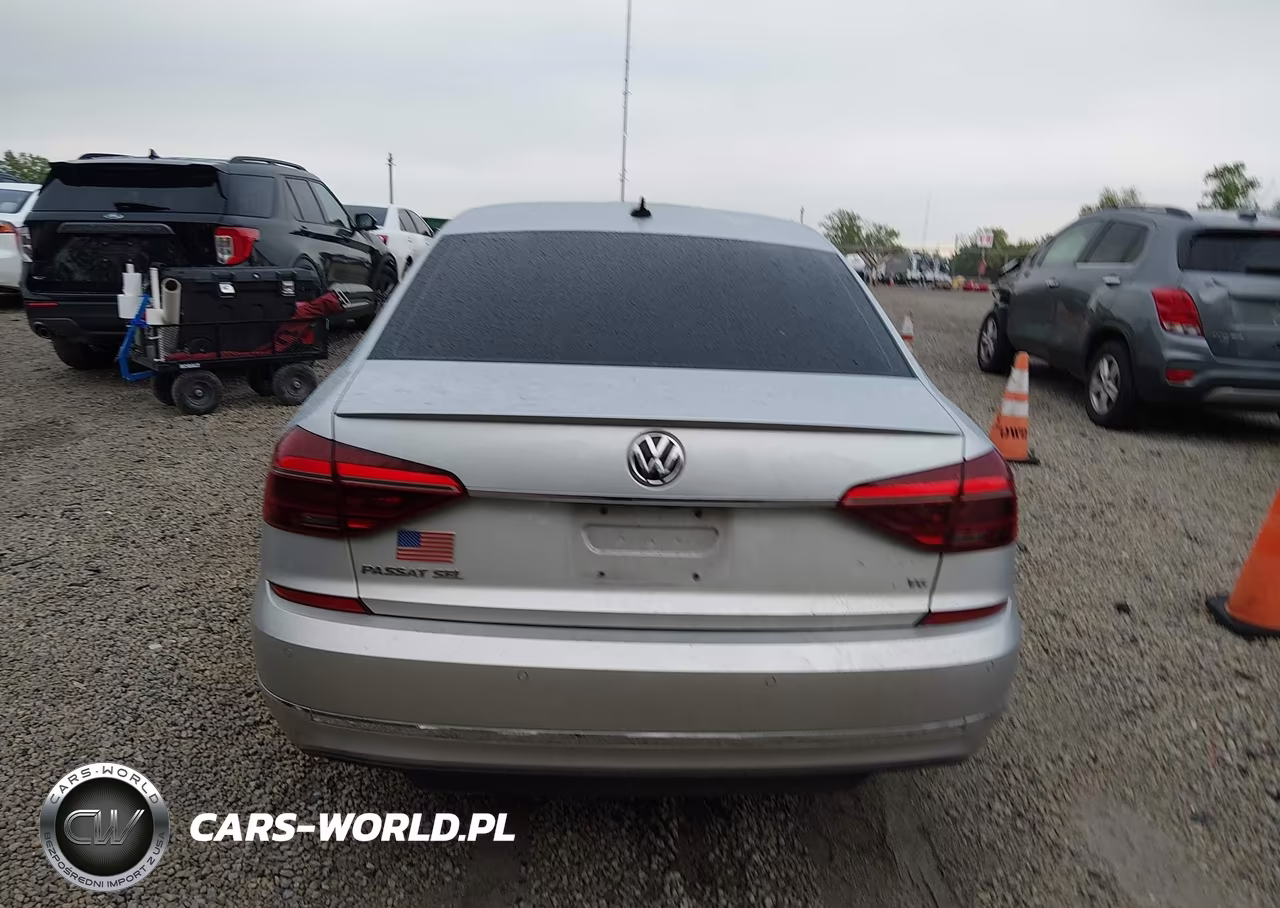 2017 Volkswagen Passat V6 Sel Premium VIN:1VWCM7A30HC060919 - 17