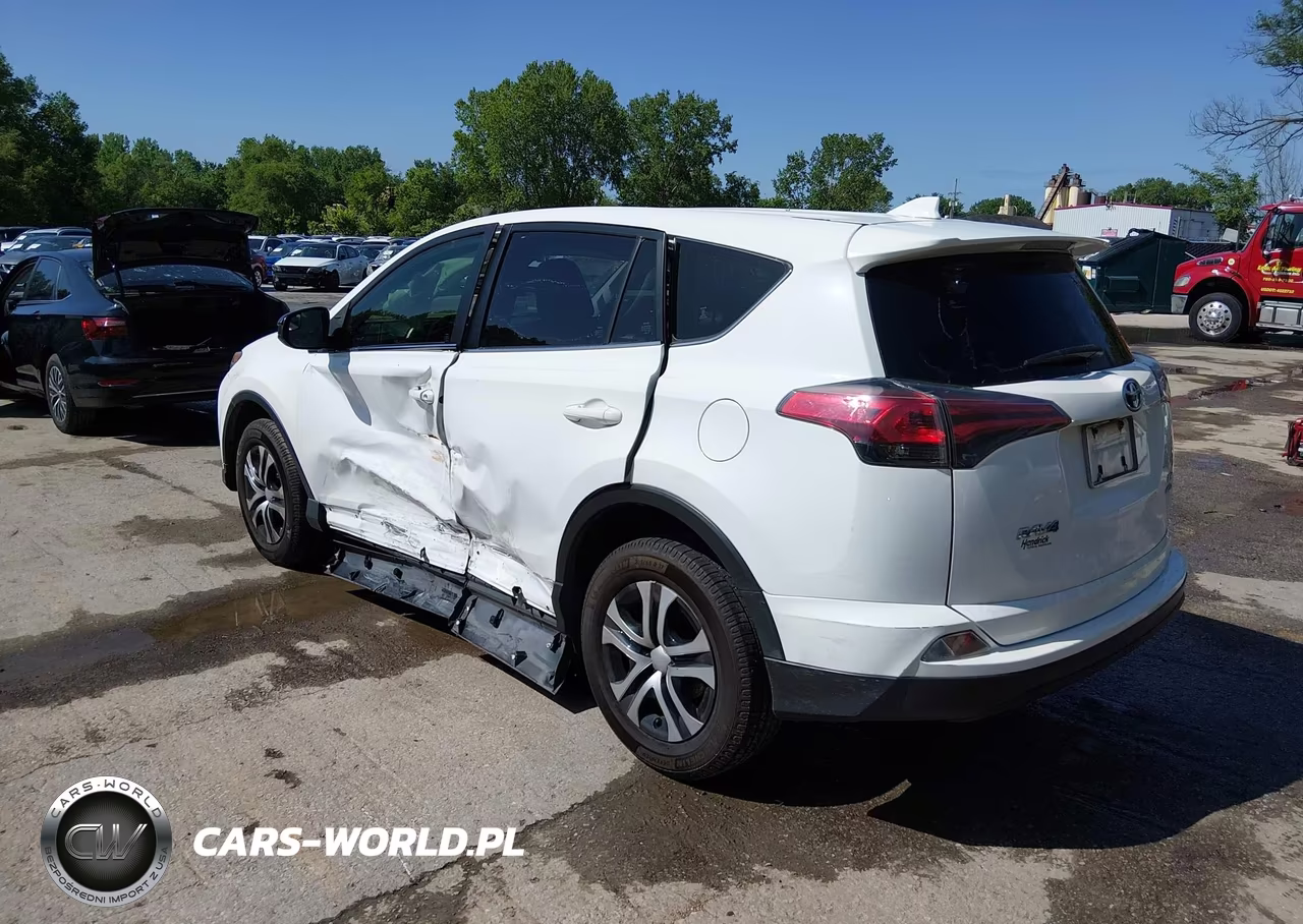 2018 Toyota Rav4 Le VIN:JTMBFREV1JJ245837 - 3