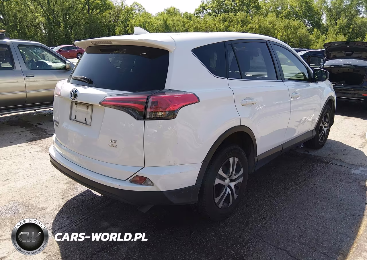 2018 Toyota Rav4 Le VIN:JTMBFREV1JJ245837 - 4