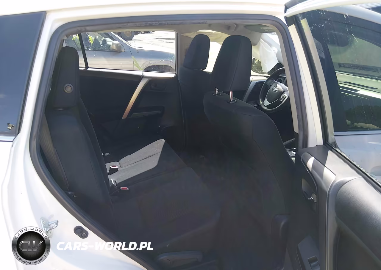 2018 Toyota Rav4 Le VIN:JTMBFREV1JJ245837 - 8