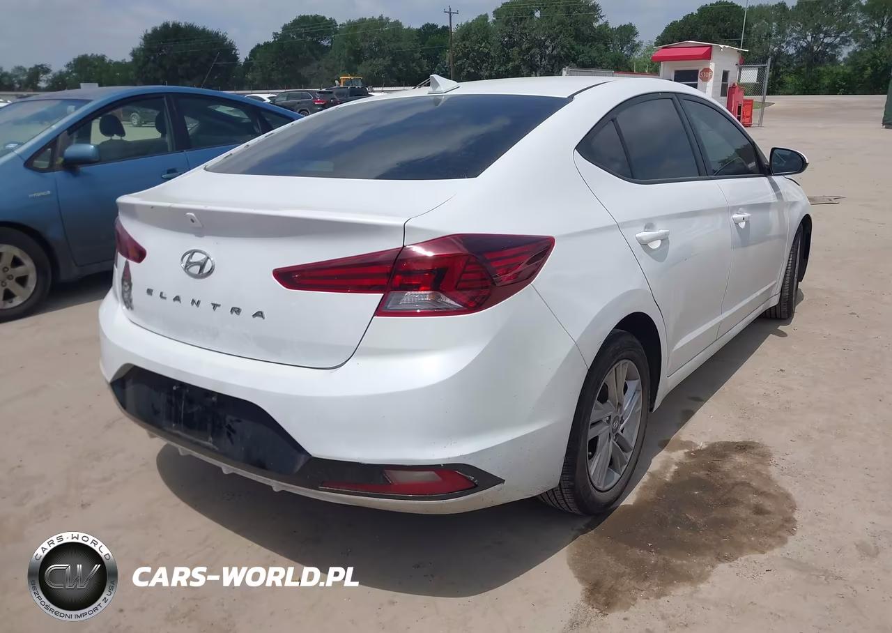 2020 Hyundai Elantra Value Edition VIN:5NPD84LF4LH554991 - 4