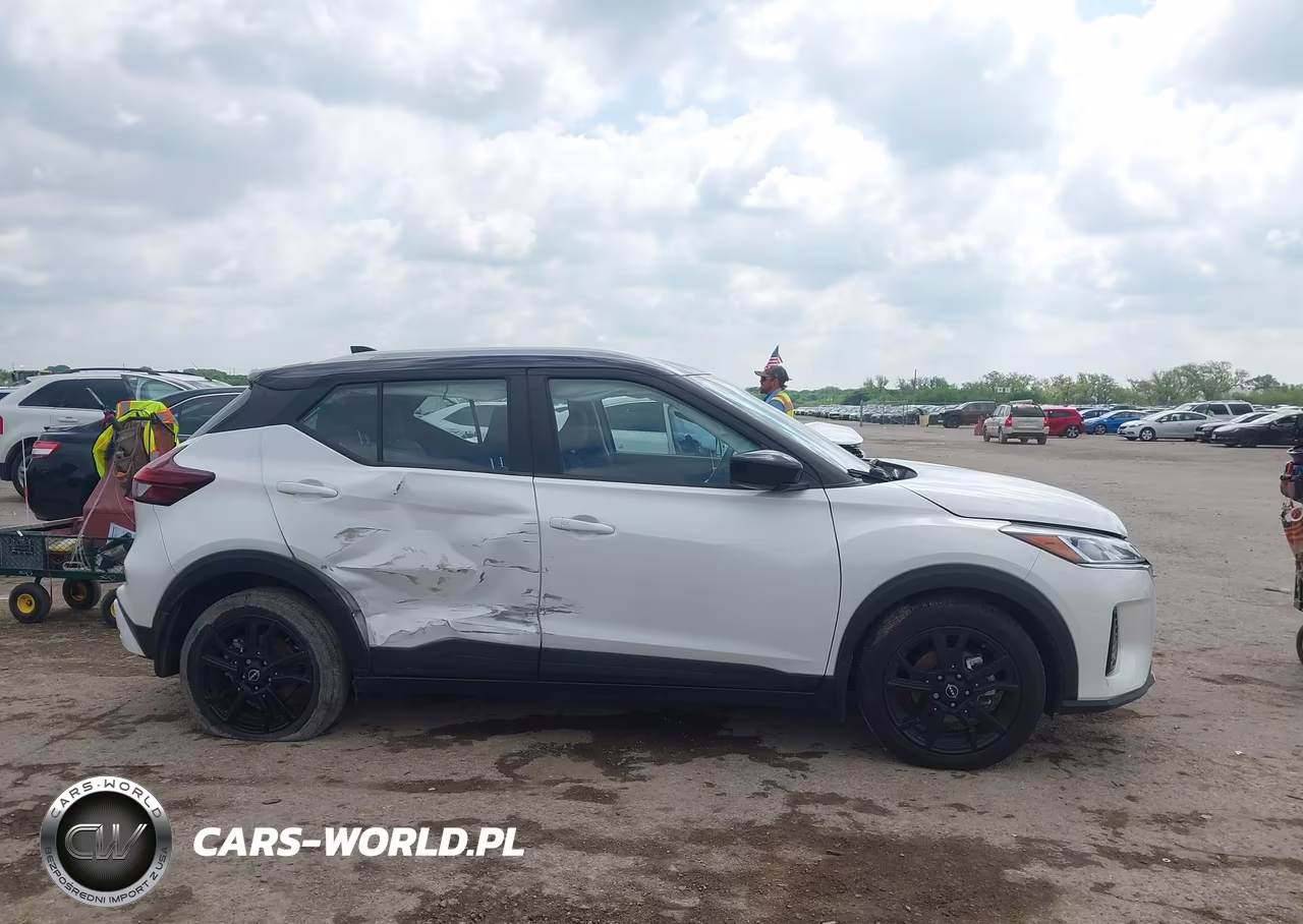 2022 Nissan Kicks Sv Xtronic Cvt VIN:3N1CP5CV2NL510599 - 13