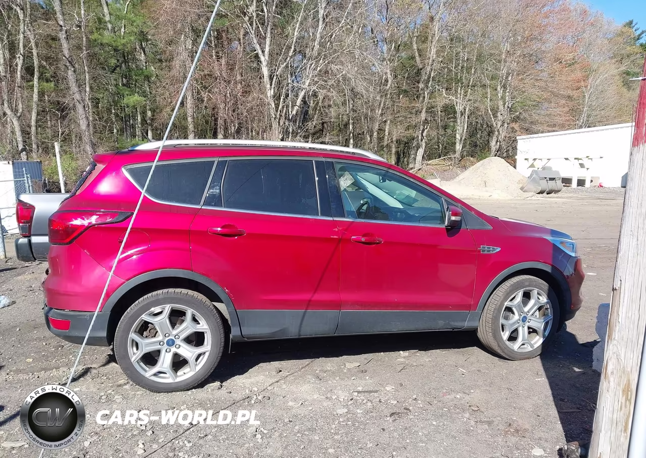 2019 Ford Escape Titanium VIN:1FMCU0J93KUB14922 - 12