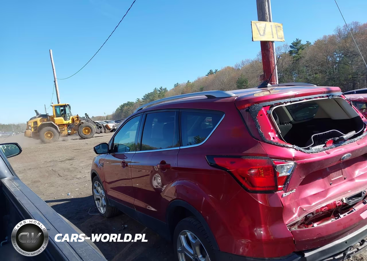 2019 Ford Escape Titanium VIN:1FMCU0J93KUB14922 - 13
