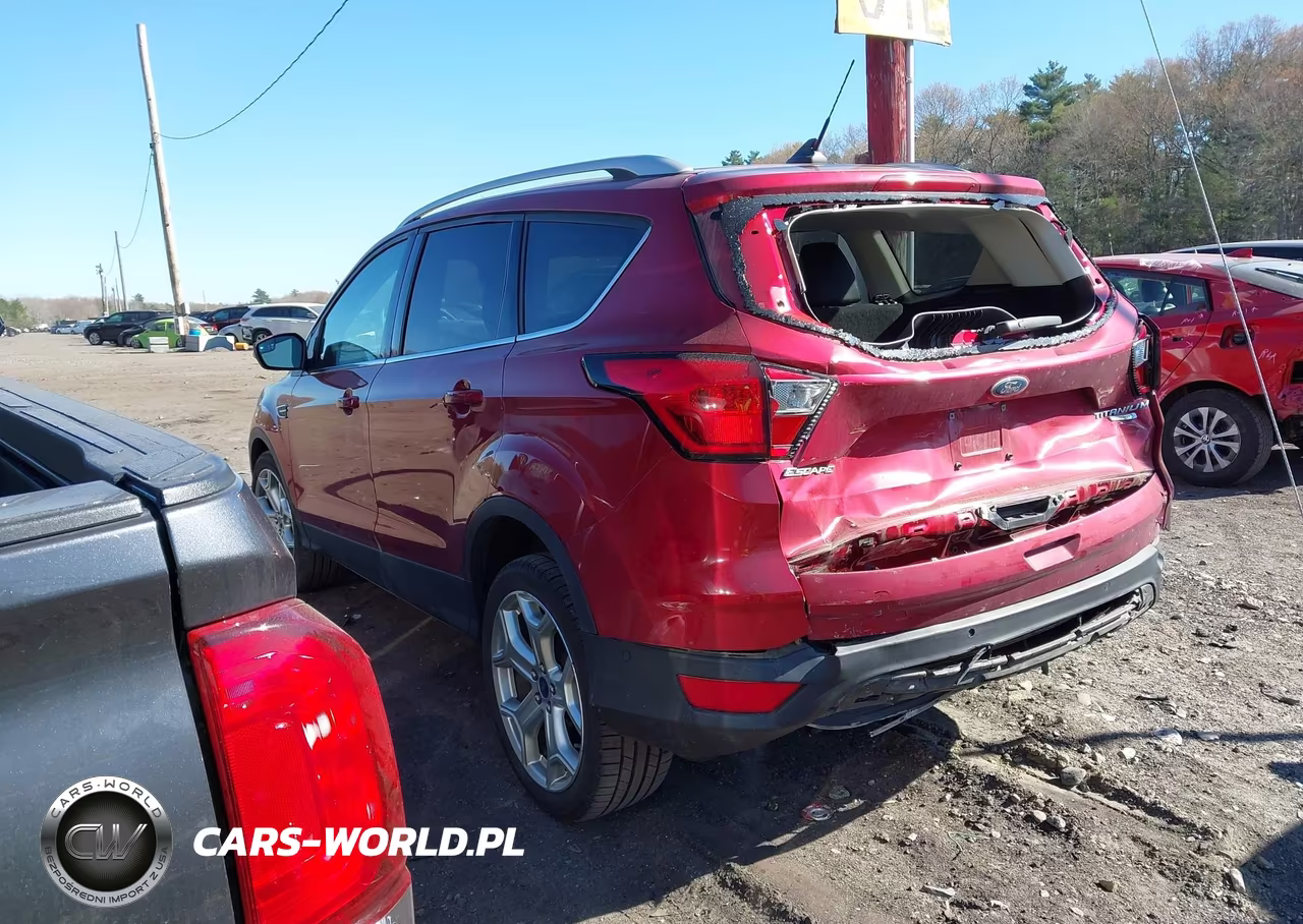 2019 Ford Escape Titanium VIN:1FMCU0J93KUB14922 - 3