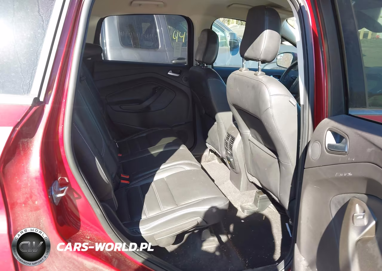 2019 Ford Escape Titanium VIN:1FMCU0J93KUB14922 - 7
