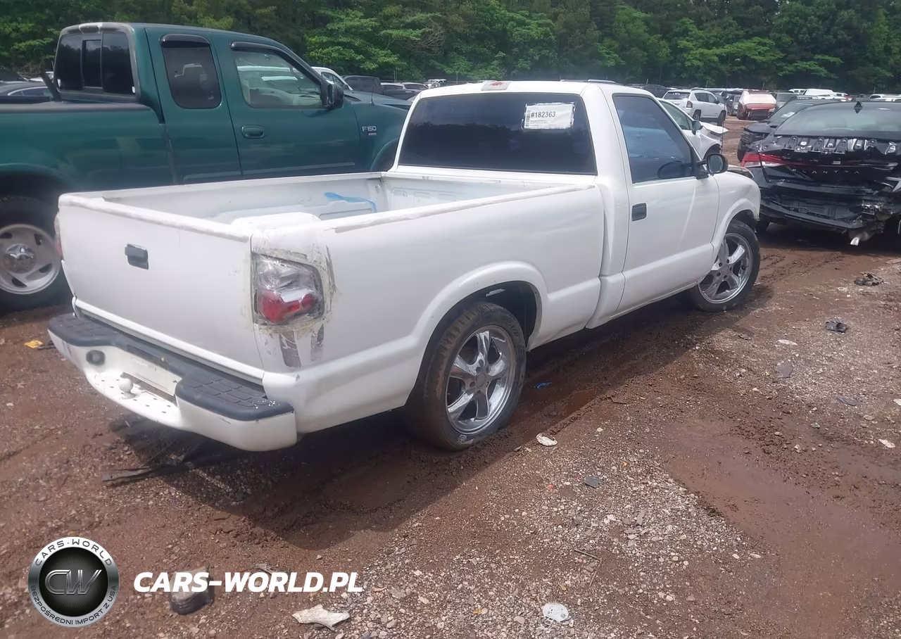 1998 Chevrolet S-10 Fleetside VIN:1GCCS14X3W8242179 - 4
