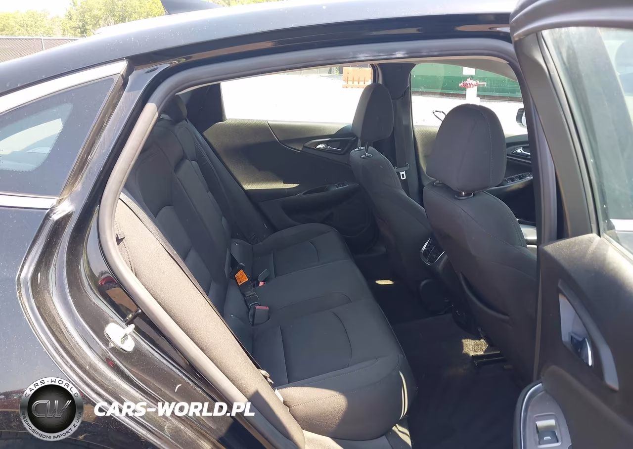 2018 Chevrolet Malibu Lt VIN:1G1ZD5ST4JF273742 - 8