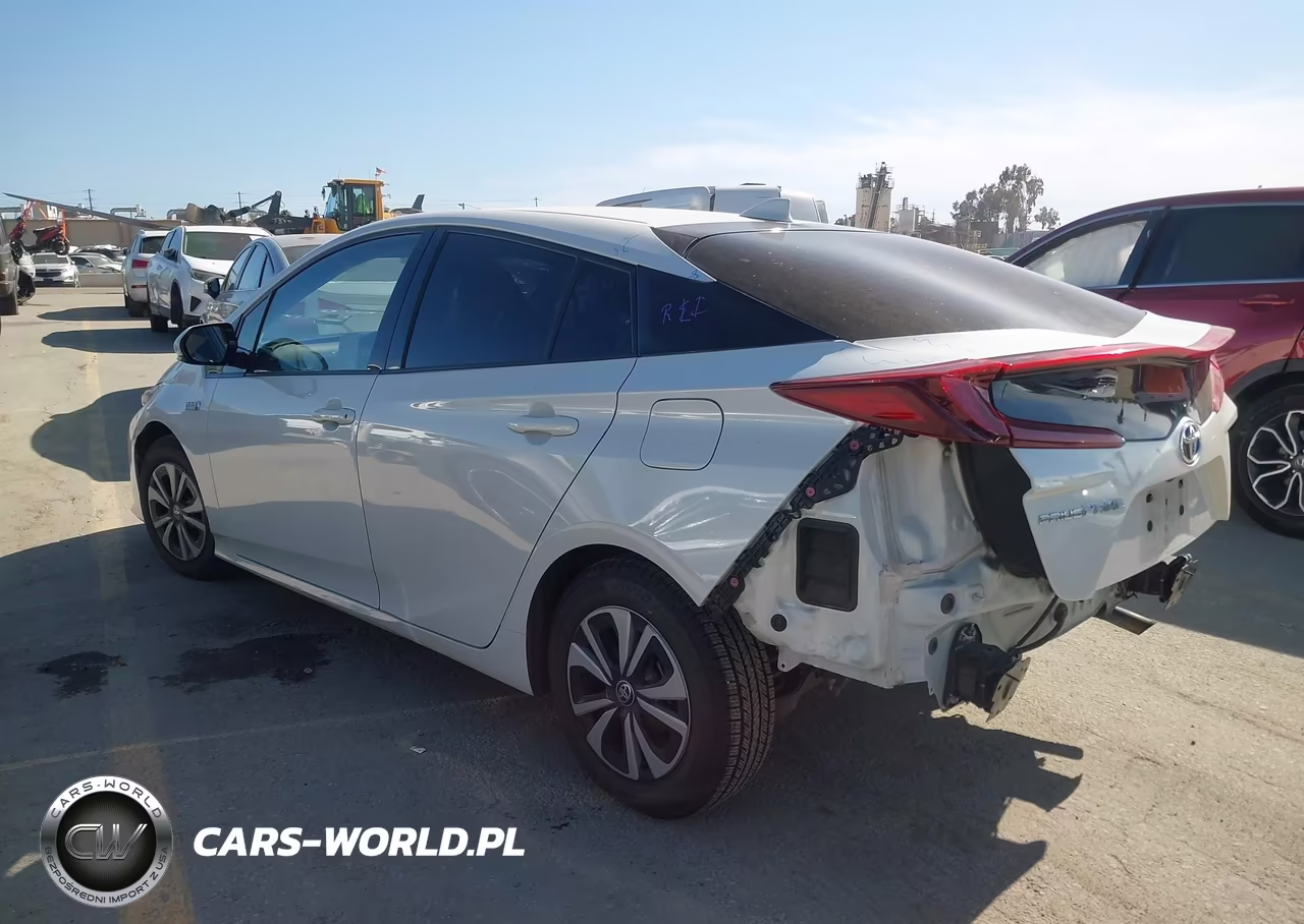 2019 Toyota Prius Prime Premium VIN:JTDKARFP0K3109249 - 3